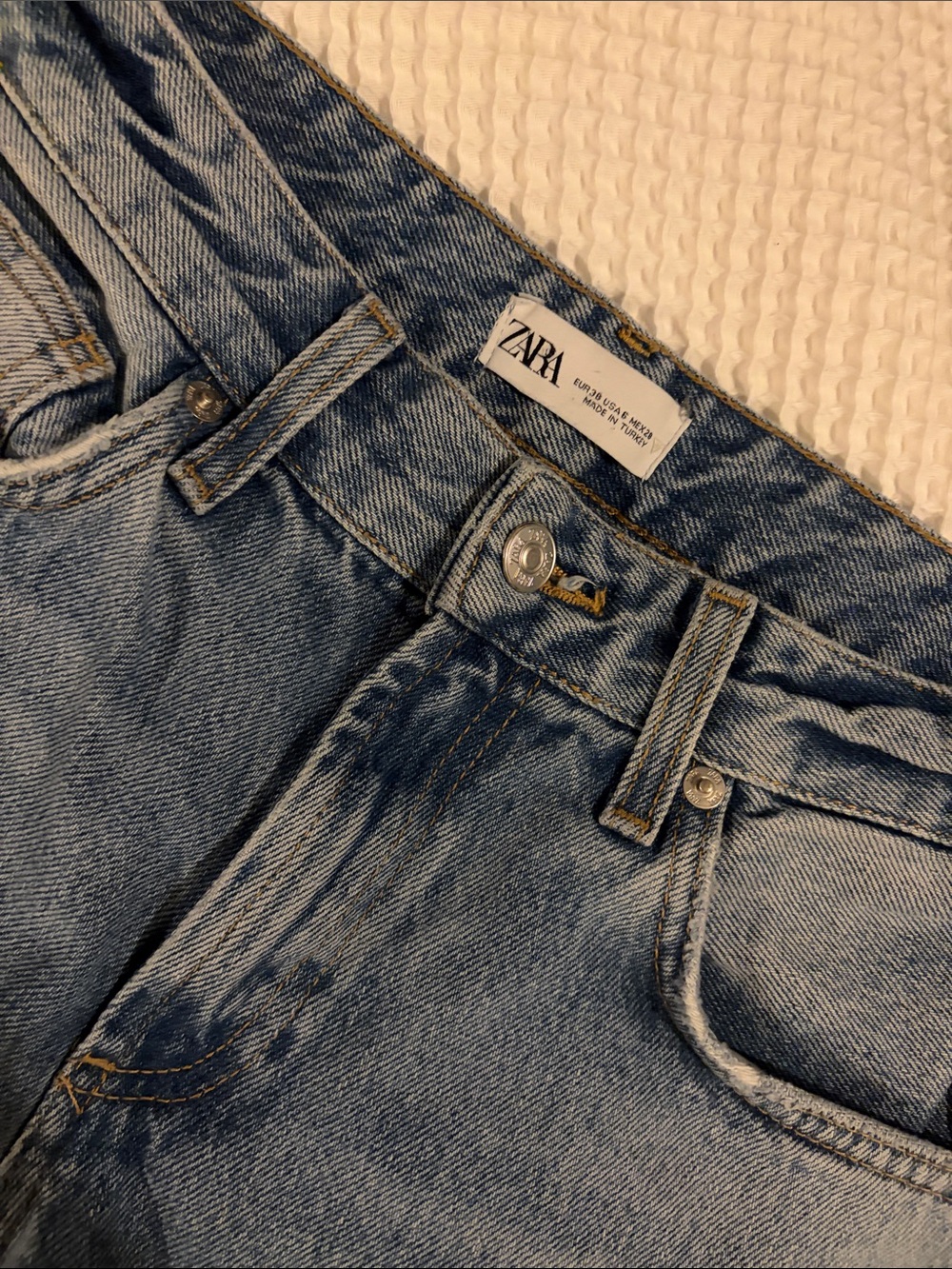 Zara Women Straight-Leg Jeans in Light Blue